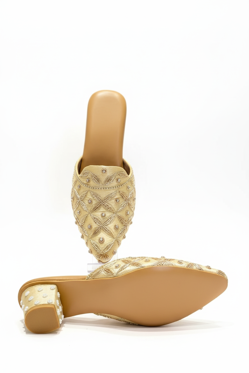 The Noor Éclat Mules